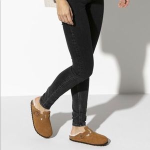 EUC Birkenstock Boston shearling lined clogs in Mink!